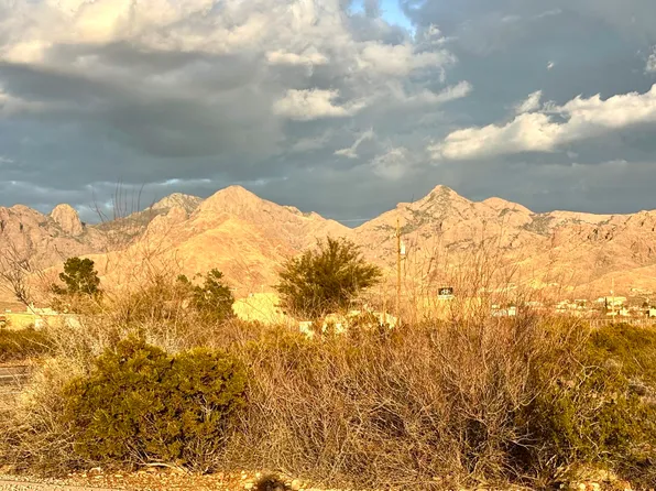 9550 Soledad Canyon Rd, Las Cruces, NM 88011