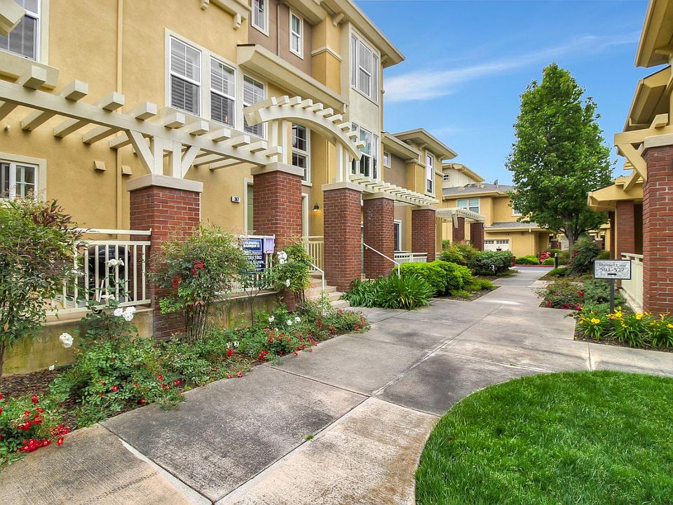 1st image of 367 Cereza Pl