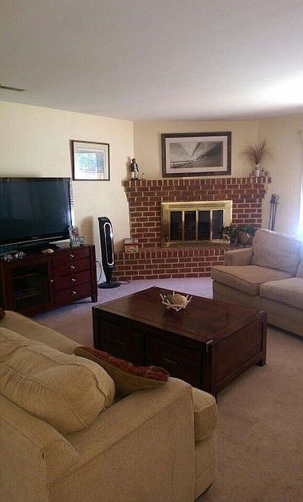 1st image of 821 Lipton Dr