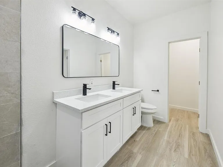 5212 Calloway St — Photo 10