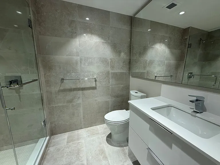 1202 W 42nd Ave #1202 — Photo 17