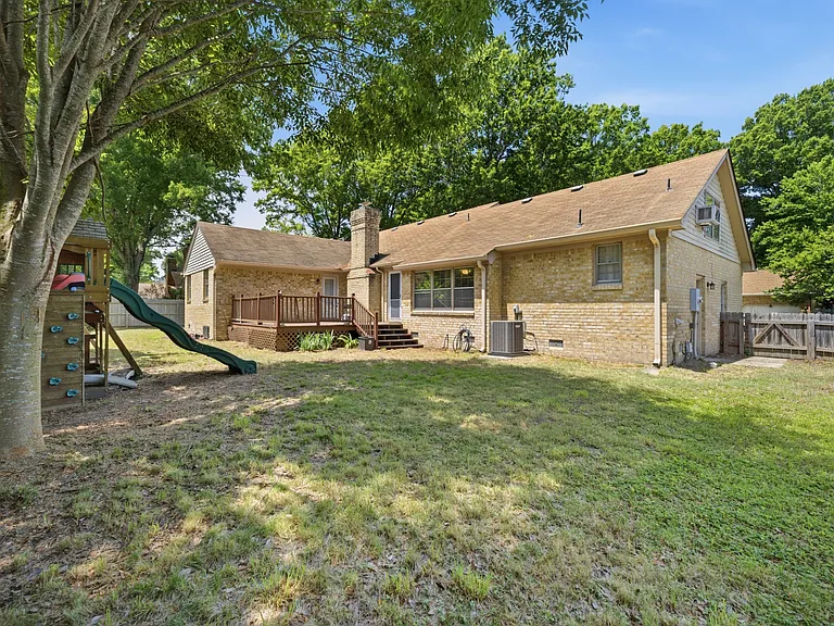 1441 Bayberry Pl — Photo 11