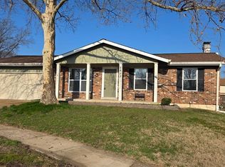 5853 Hunterbrook Ct, Saint Louis, MO 63129