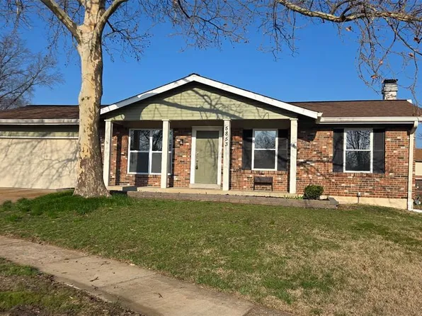 5853 Hunterbrook Ct, Saint Louis, MO 63129