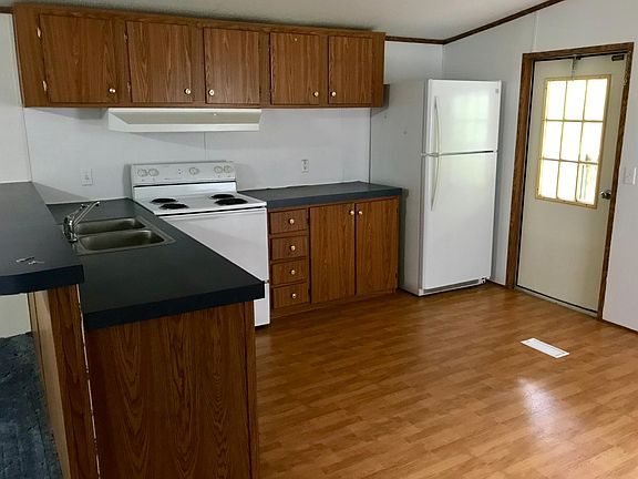 3rd image of 2952 Mimosa Ln Trailer D