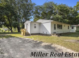 1975 Brookfield Dr, Hastings, MI 49058