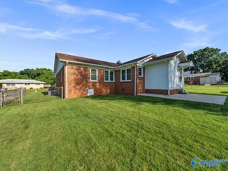 422 Karter St NW — Photo 30