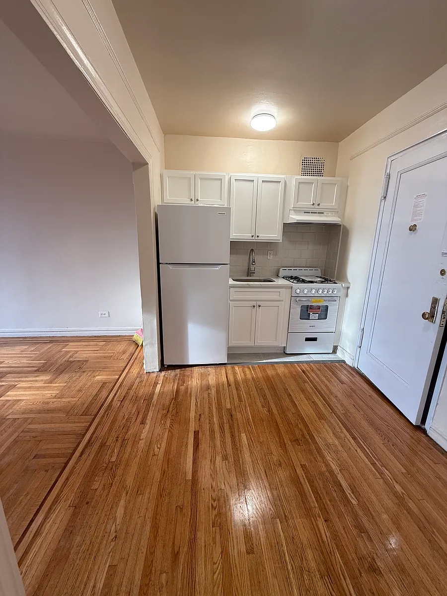 Building Photo - 120 Kenilworth Pl #6NN