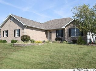 8720 Wildewood Dr, Worden, IL 62097