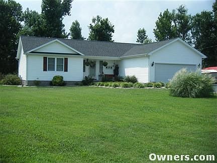 1st image of 113 Bradford Pear Ln