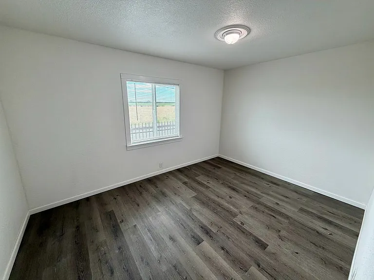 4410 S Holt Rd — Photo 17
