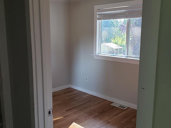 2nd image of 15322 20th Pl W