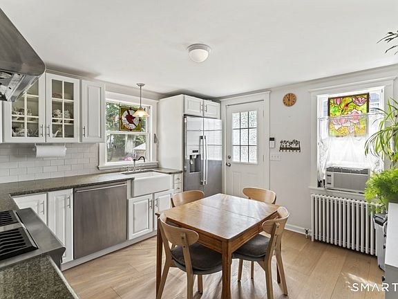 4th image of 37 Cedar Crest Place