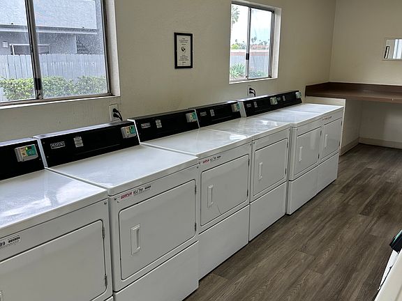 3rd image of 131 Townsite Dr APT 2