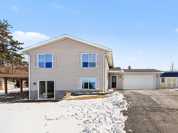 740 S Maple St, Ellsworth, WI 54011