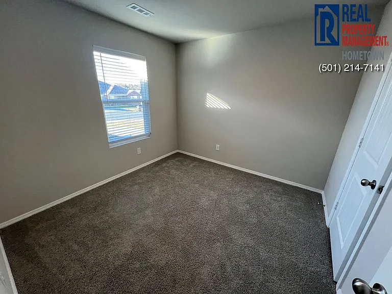 2248 Bentwood Dr — Photo 16