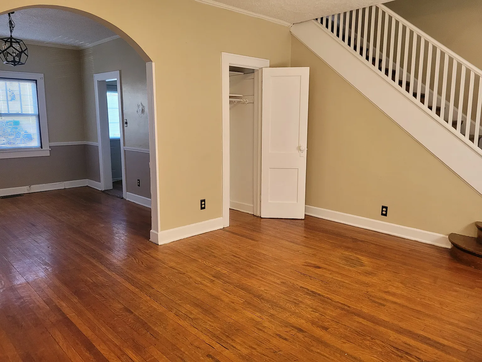 2 bed, 1200 sqft, $1,300 — Photo 4