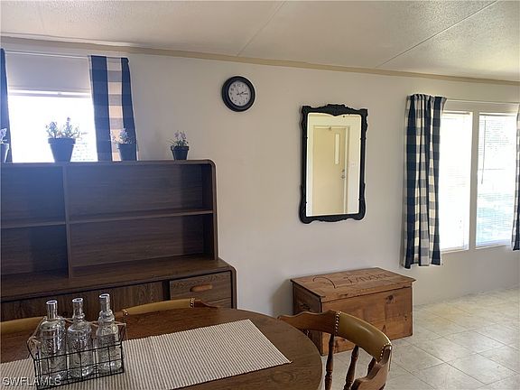 4th image of 8085 Bartholomew Dr