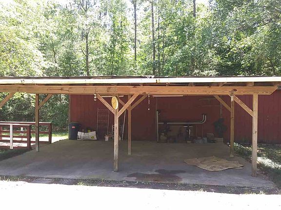 2nd image of 6050 Pine Hill Dr