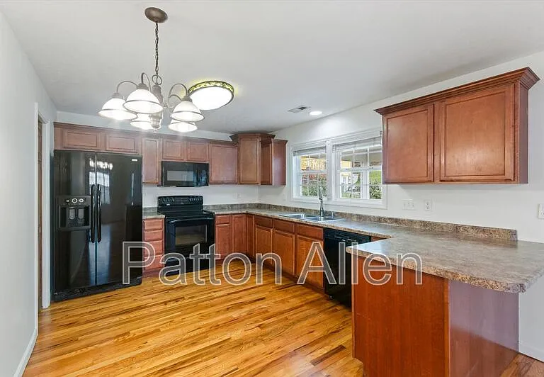 65 New Jersey Ave — Photo 6