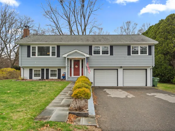 33 Smith Street, East Hampton, CT 06424
