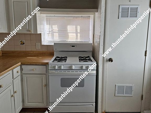 3rd image of 325 San Andres Ave NW #4