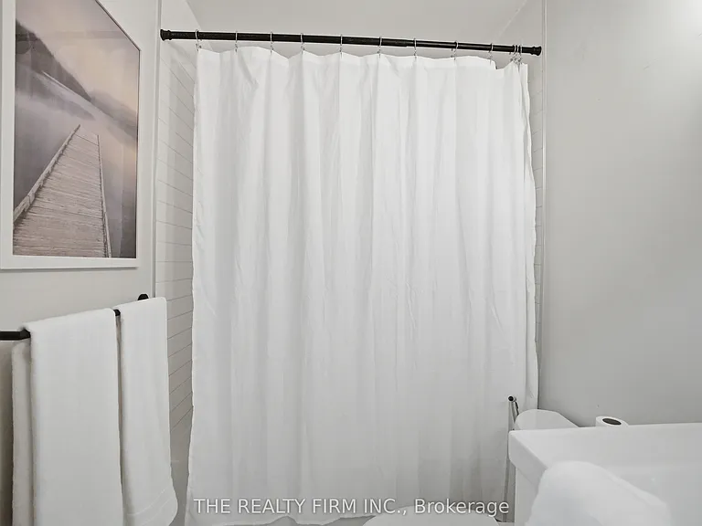 735 Deveron Cres #310 — Photo 18