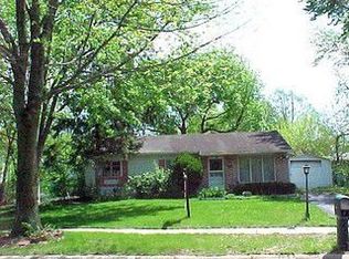 172 Bedford Rd, Bolingbrook, IL 60440