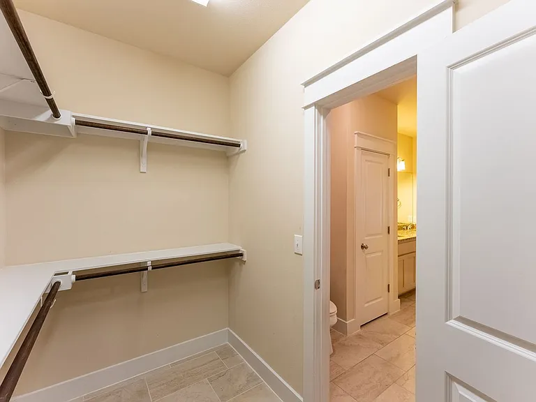 13501 Metric Blvd #46 — Photo 17