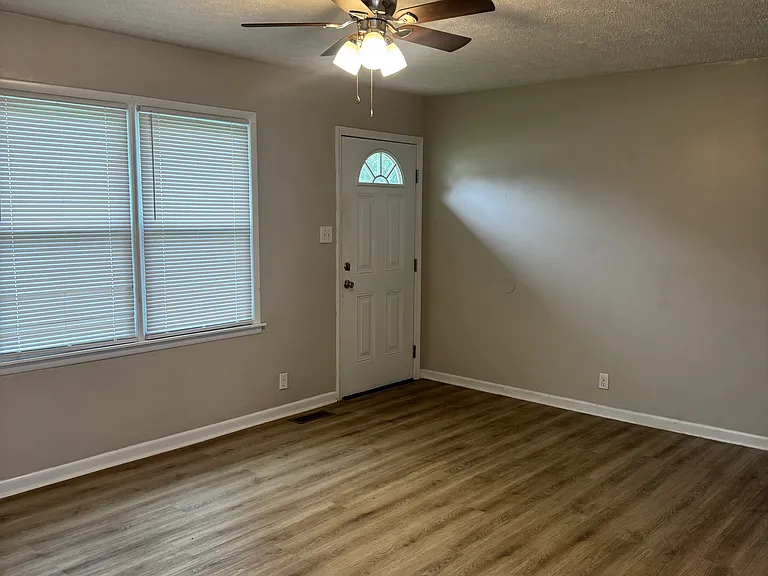 126 S Wooldridge Rd #B — Photo 5