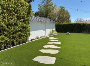 959 Rancho Rd #1/2, Thousand Oaks, CA 91362