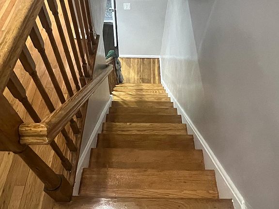 4th image of 945 E 101st St Floor 2