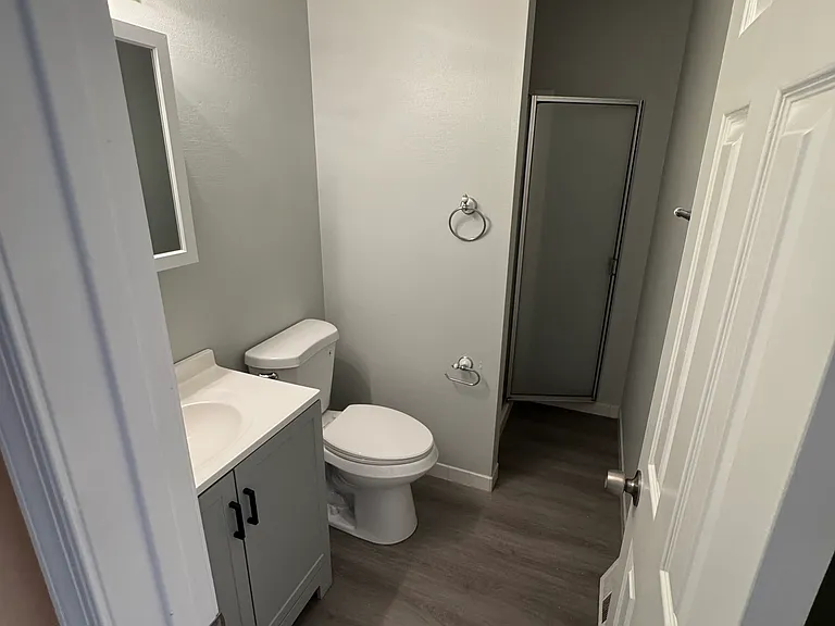 18016 Clark Ct — Photo 5