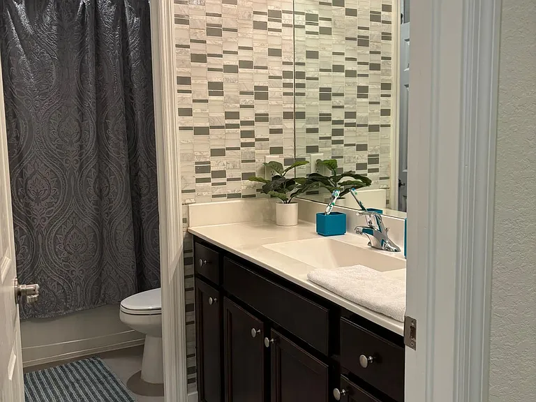 W 35th Ln — Photo 31
