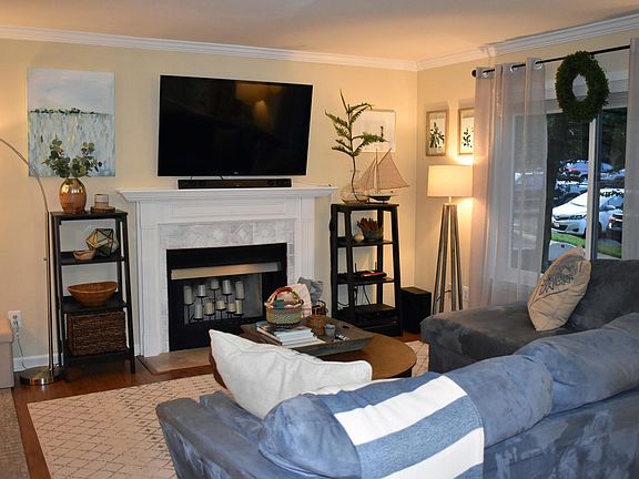 3rd image of 1212 Summerwood Ct