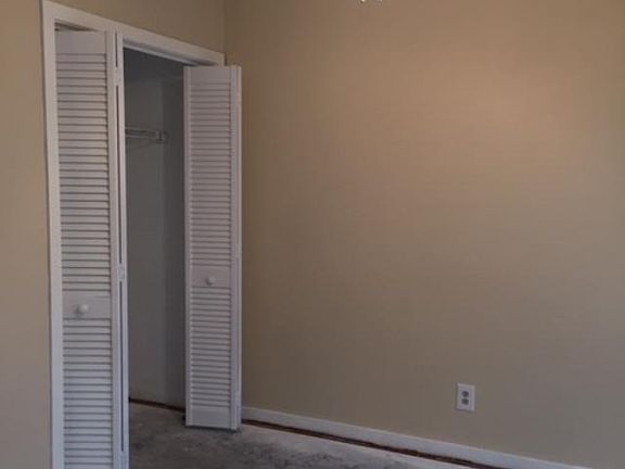 4th image of 542 Lanier Cres