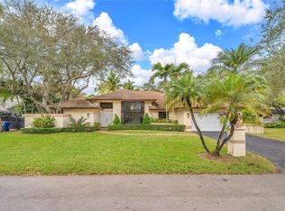 10330 SW 58th Ct, Pinecrest, FL 33156