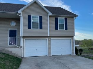 1413 Galway Ct, Liberty, MO 64068