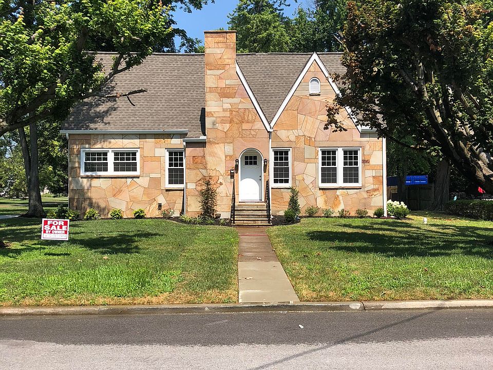 707 S. Main St Cottage