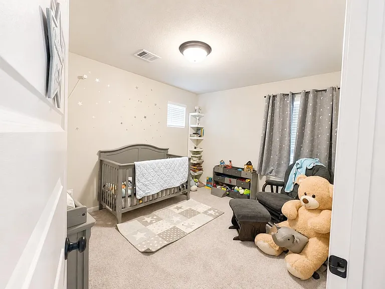 377 Selah Ct — Photo 9