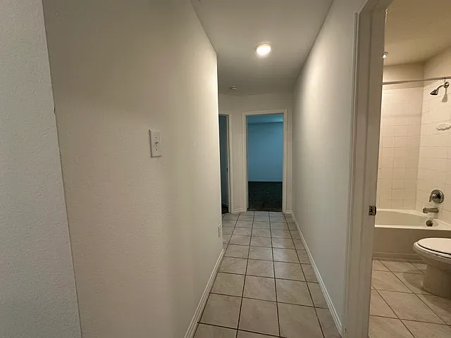 1202 Meadow Wood Ct — Photo 14
