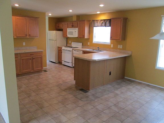 5th image of 1139 Lincoln Ave Lot 26