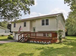 12 Peterman Rd, Seneca Falls, NY 13148