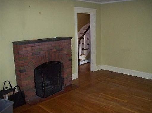 3rd image of 76 Paine Ave