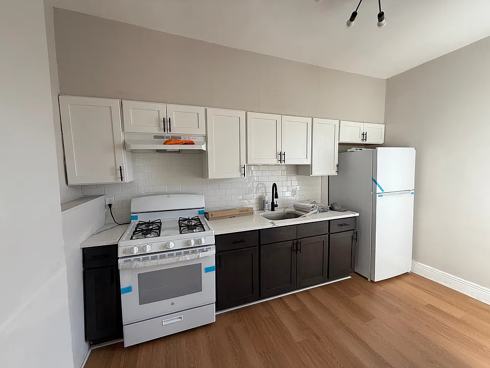 164 Garfield Ave #2
