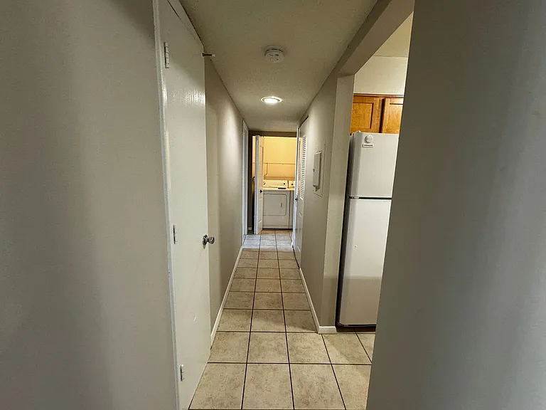 Coventry Court West Apartments — Photo 54