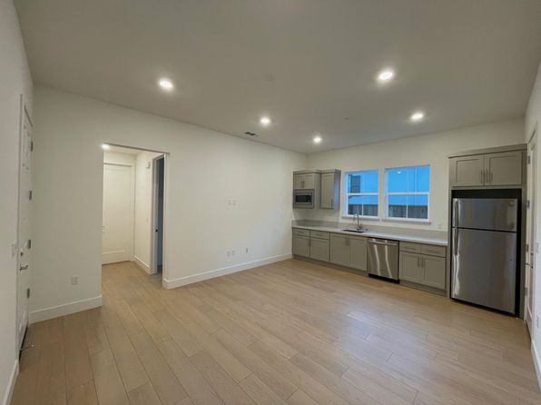 102 Shady Oak Way