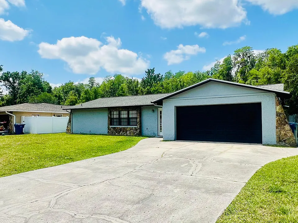 4641 Debbie Ln