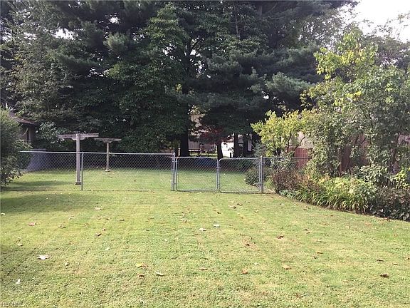 5th image of 774 Hollywood St NE