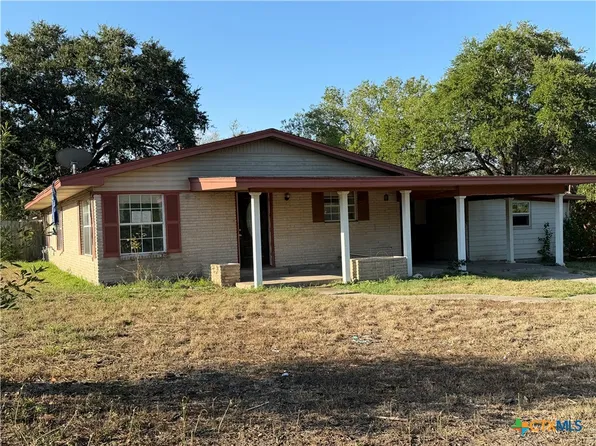 218 Graham Rd, Kenedy, TX 78119